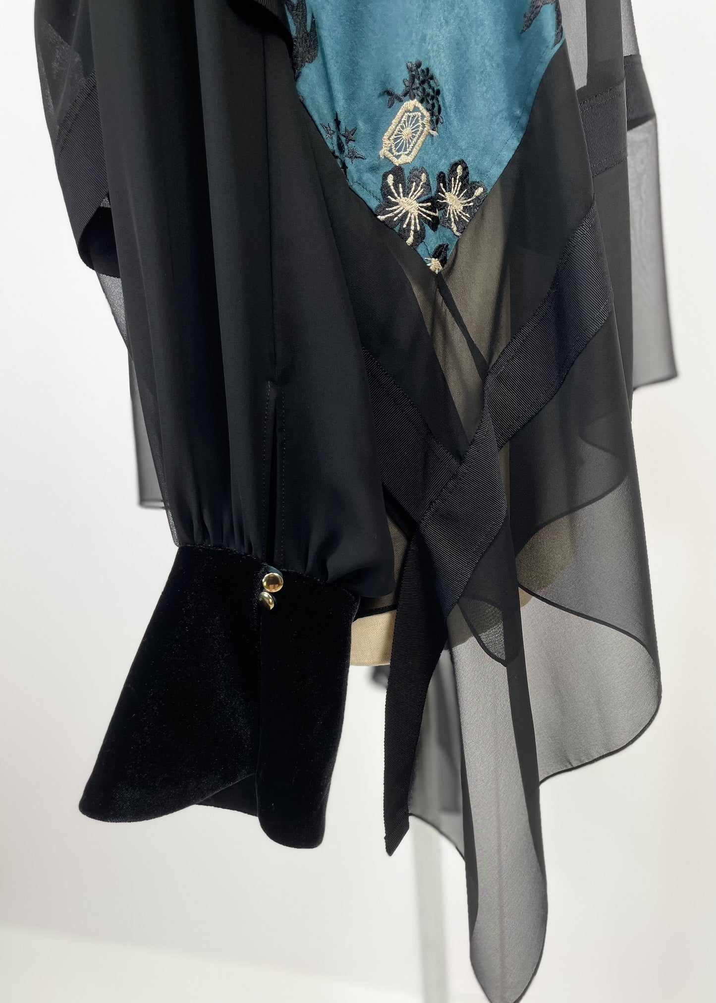 【F012-08012】The Happy Prince刺繍/ブラウス