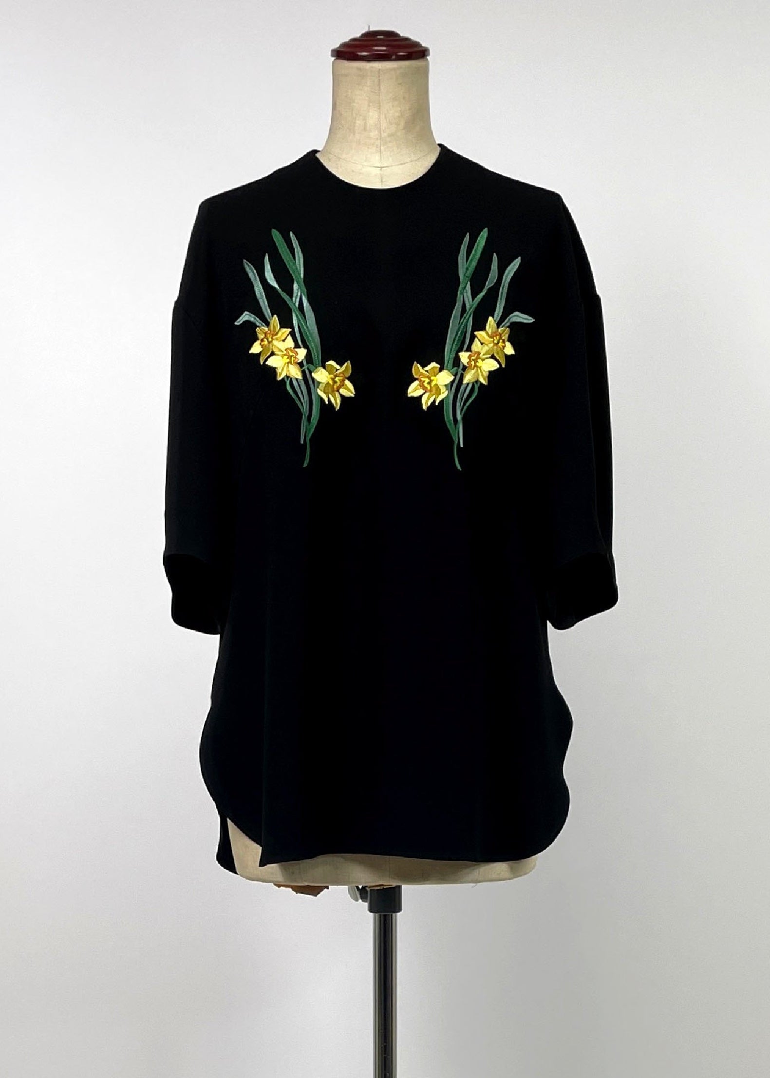 ✨未使用タグ付き✨furuta バックサテン(スイセン刺繍)／ブラウス ブラック tops – maison furuta